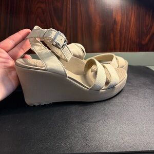 CROCS Beige Wedge Sandals